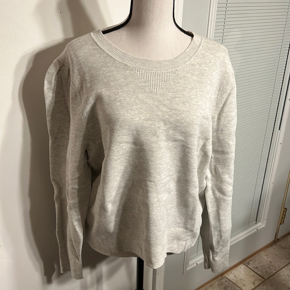 NWT Banana Republic pleated shoulder sweater - Size XL